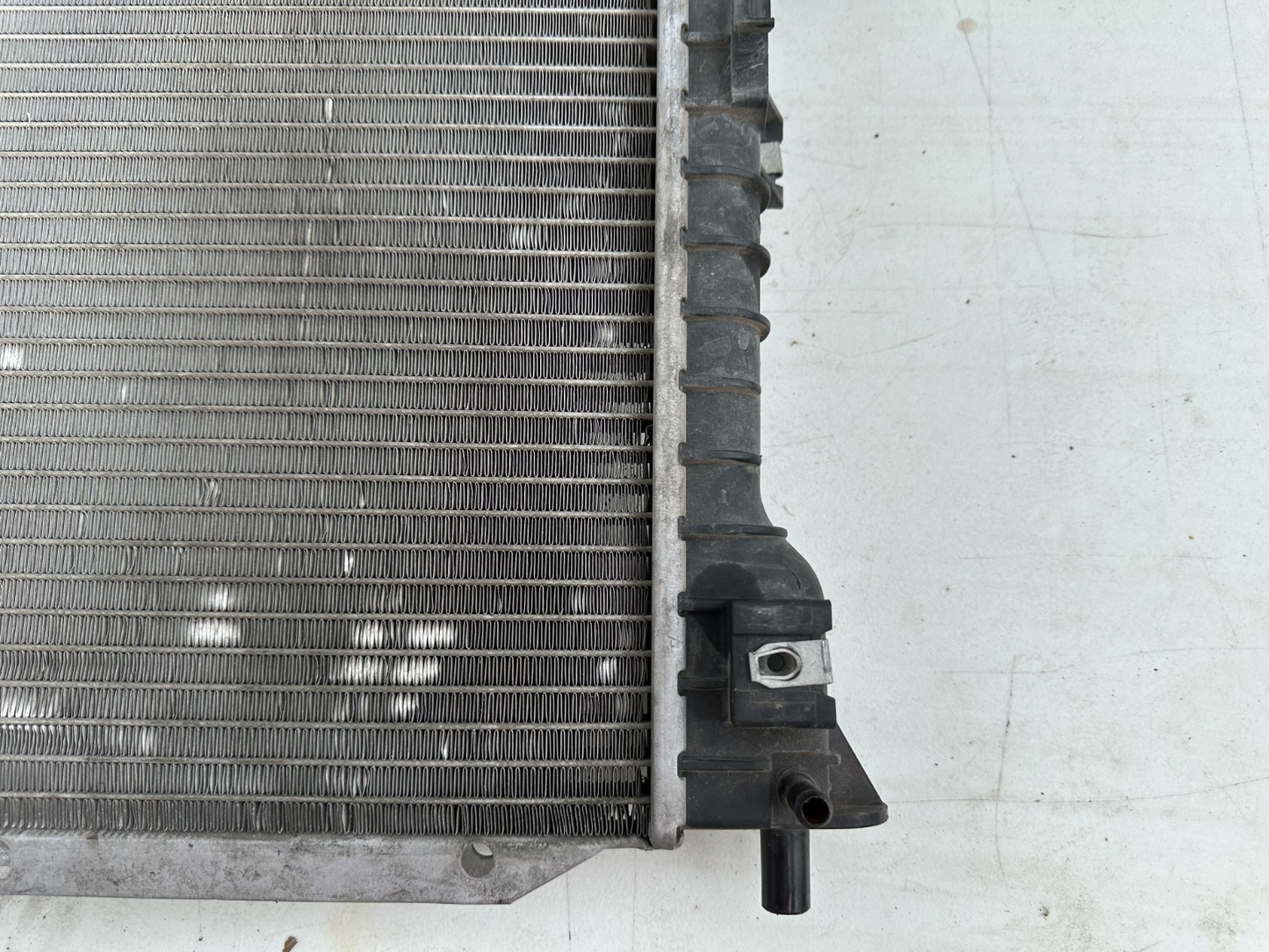 05-10 Ford Mustang V6/GT Radiator OEM In Working Condition