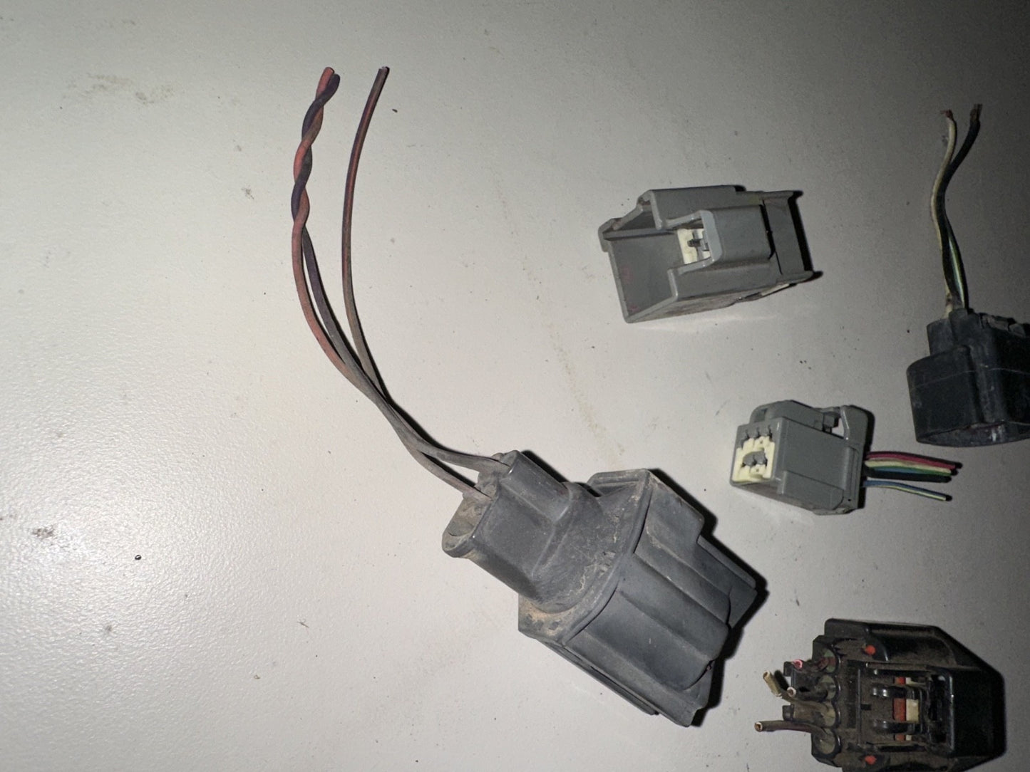 05-06 Ford Mustang Eletrical Connectors Plugs Clips OEM W/ Wires Misc.