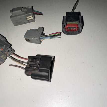 05-06 Ford Mustang Eletrical Connectors Plugs Clips OEM W/ Wires Misc.