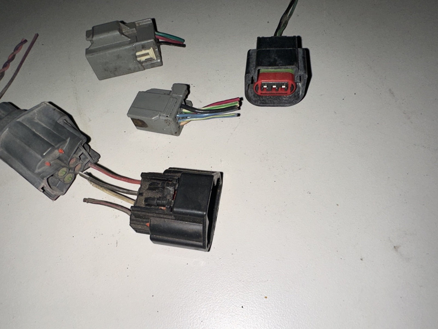 05-06 Ford Mustang Eletrical Connectors Plugs Clips OEM W/ Wires Misc.