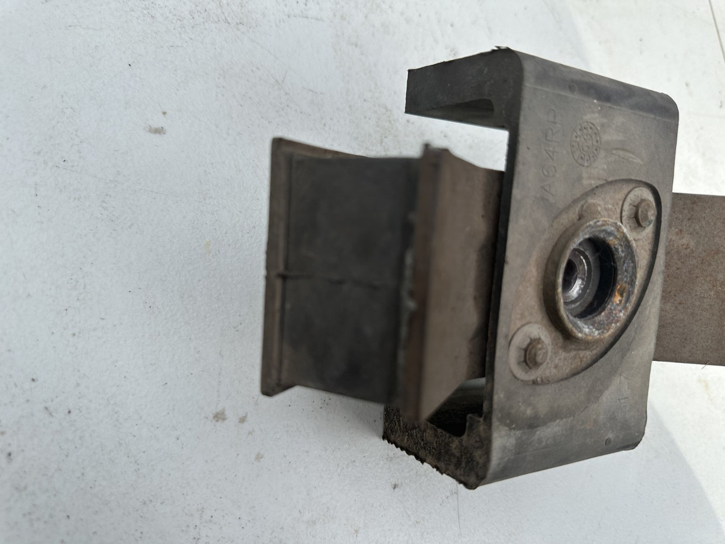 05-09 Ford Mustang Transmission Mount Automatic OEM In Good Shape