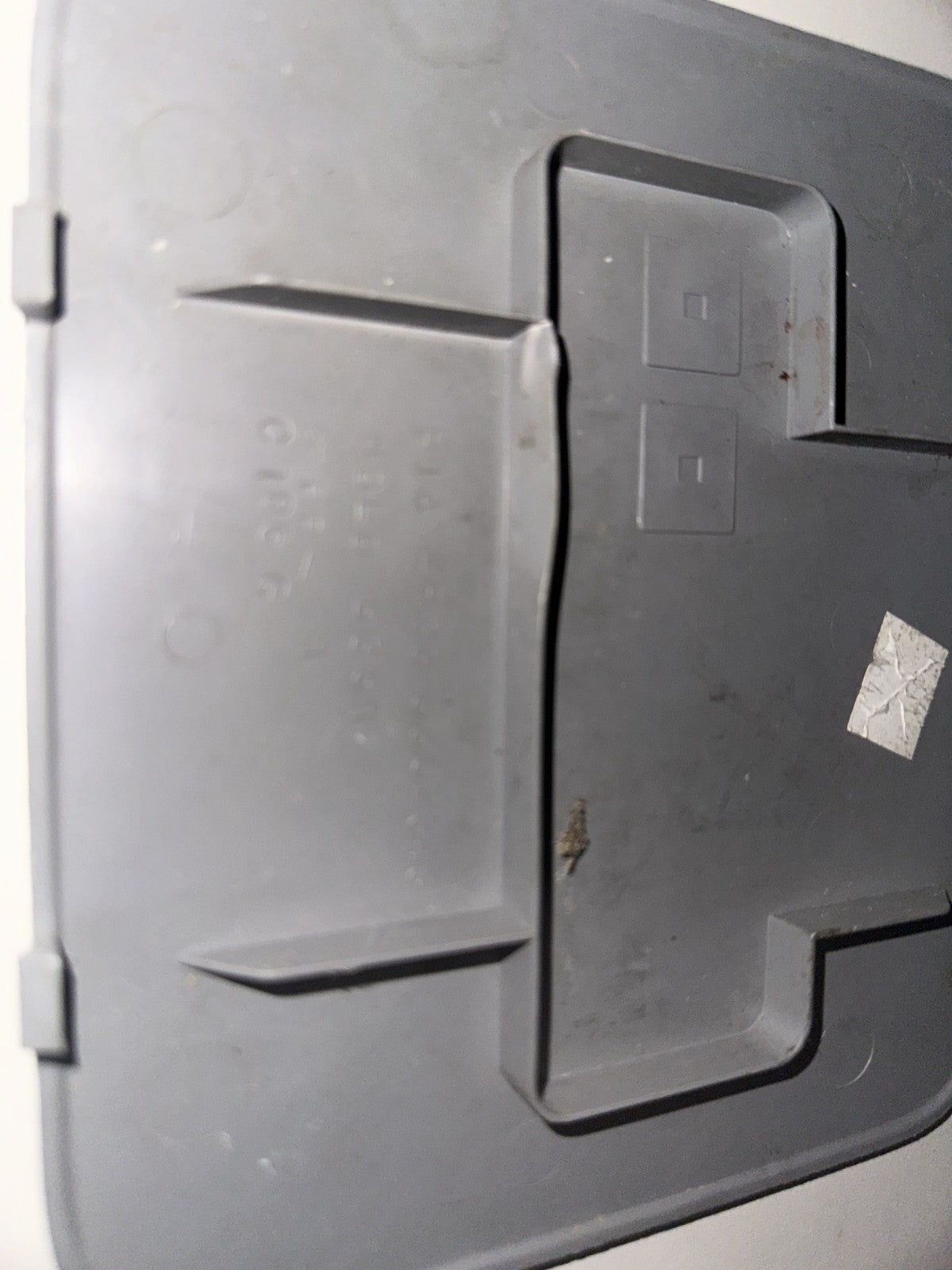 05-09 Ford Mustang Passenger Lower Dove Grey Fuse Box Cover Trim OEM