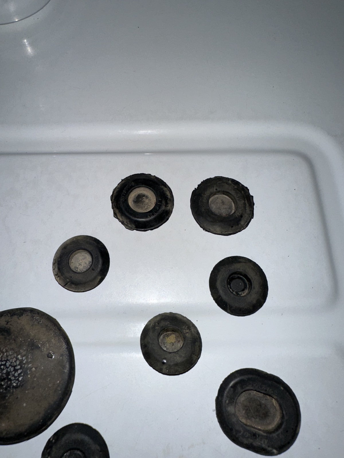 05-09 Ford Mustang Miscellaneous Rubber Grommet Set OEM