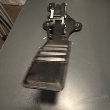 05-09 Ford Mustang Gas Pedal Throttle Assembly Interior OEM Matte Black