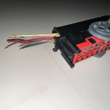 05-06 Ford Mustang BCM Connector Body Control Module Plug In OEM