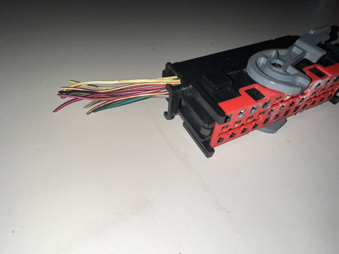 05-06 Ford Mustang BCM Connector Body Control Module Plug In OEM