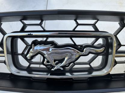 05-09 Ford Mustang Front Upper Grille Pony Package Edition With Fog Lights OEM