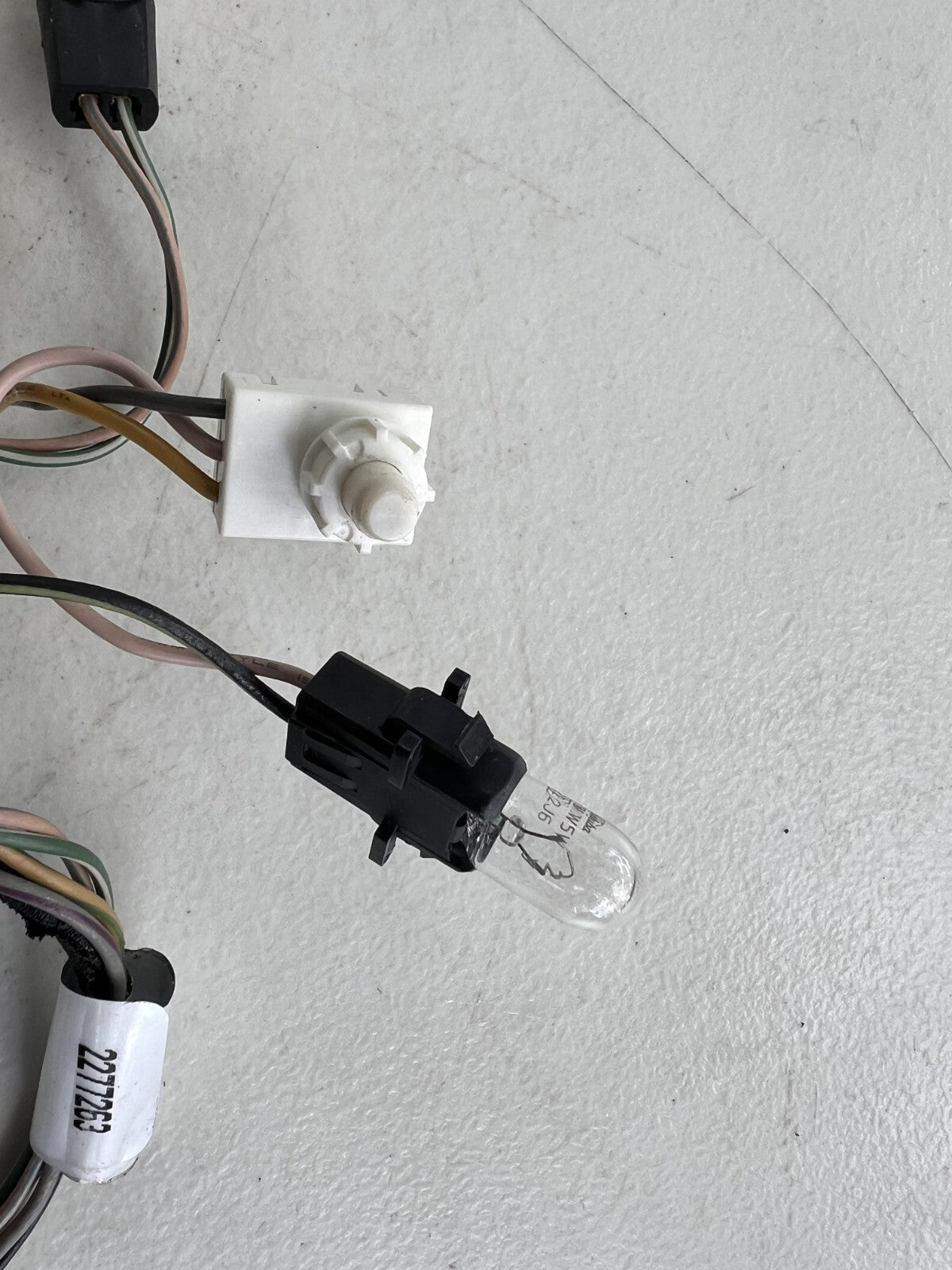 10-14 Ford Mustang Headliner Dome Light Small Wiring Harness OEM