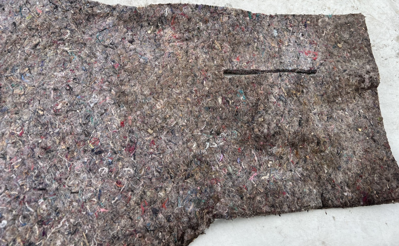 99-04 Ford Mustang Rear Seat Body Bottom Insulation Carpet Mat OEM