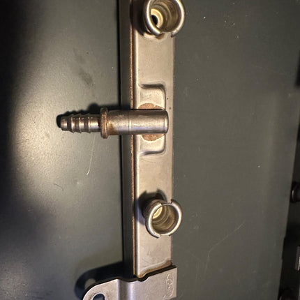 05-07 Ford Mustang 4.6 3V GT OEM Injector Fuel Rail Bare Pair