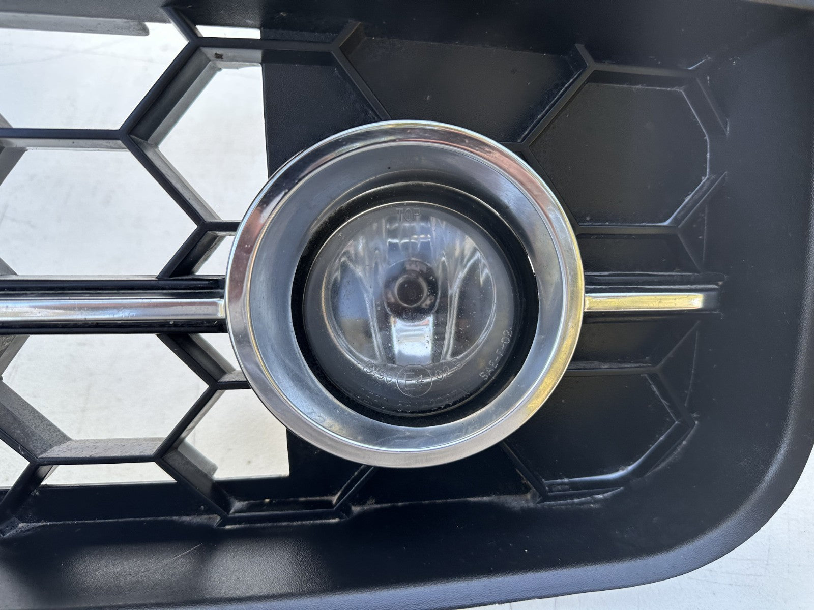 05-09 Ford Mustang Front Upper Grille Pony Package Edition With Fog Lights OEM