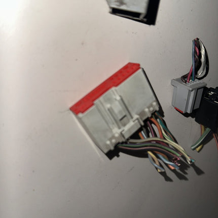 05-07 Ford Mustang Electrical Connector Main Radio Wiring W/ Fan Speed OEM