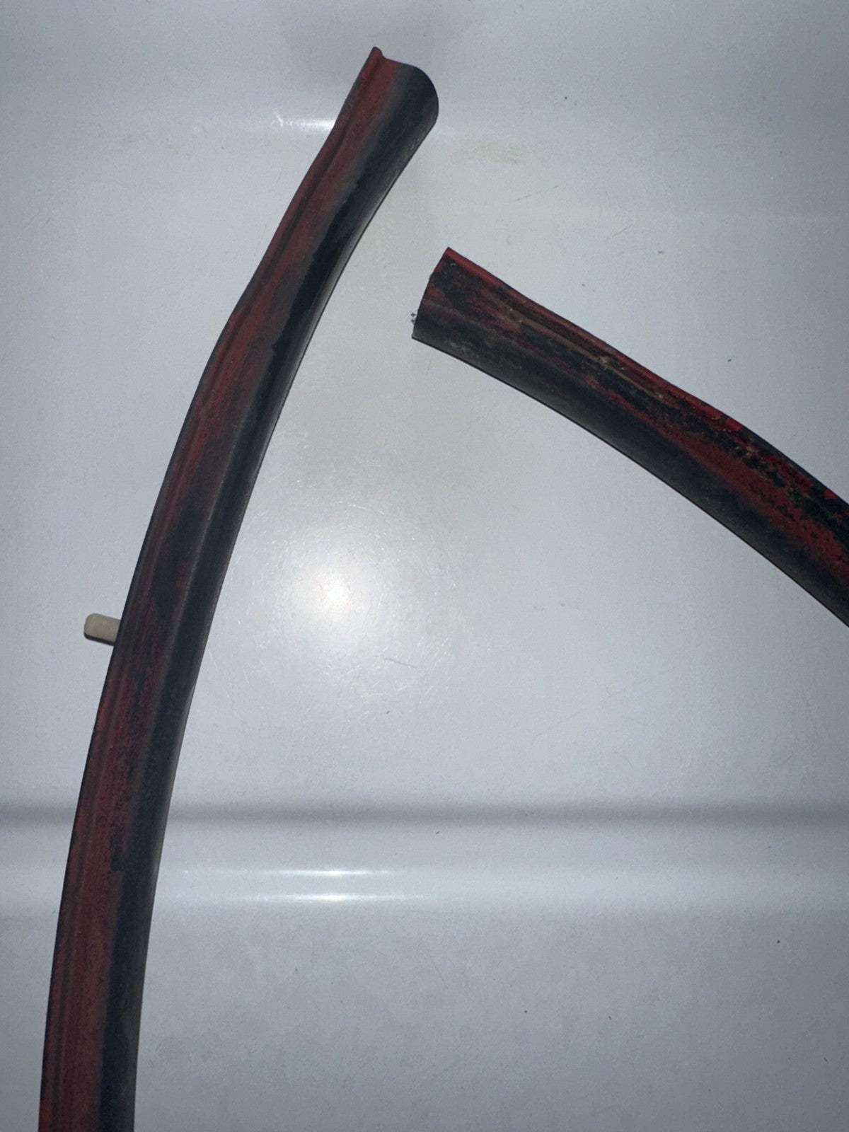 05-09 Mustang Hood to Cowl Rubber Weatherstrip Seal W/ Clips OEM