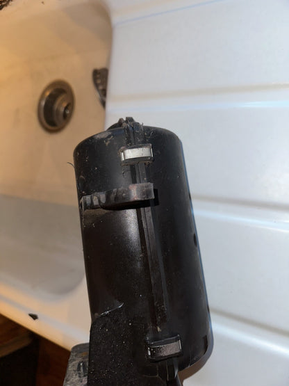 05-09 Ford Mustang A/C Receiver Drier OEM W/ Line