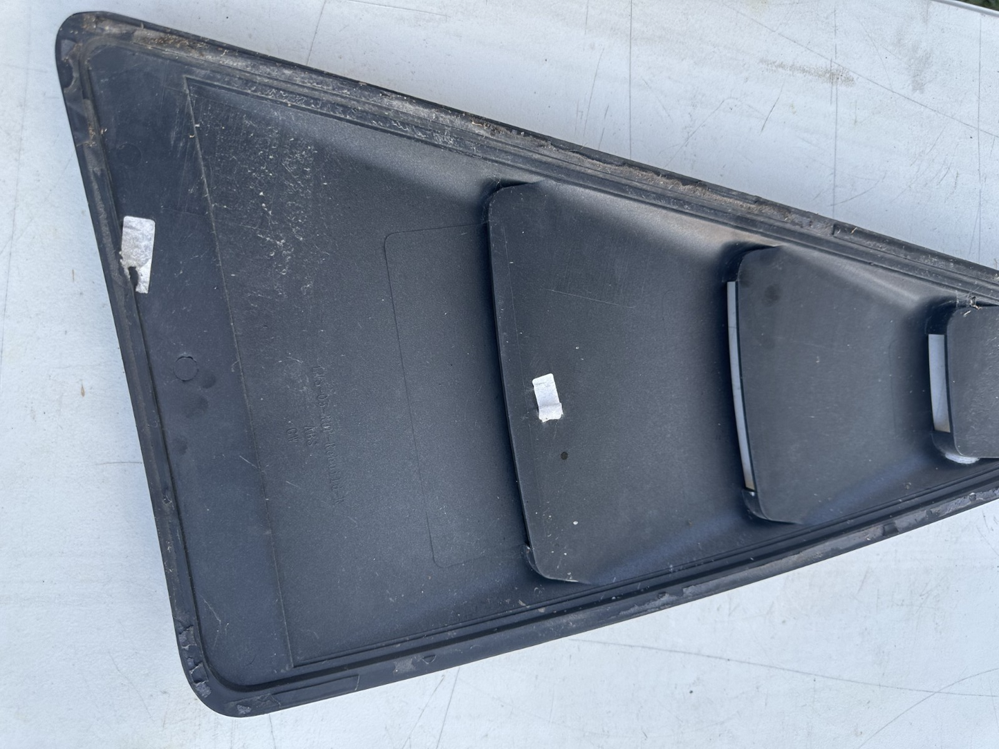 05-14 Ford Mustang SpeedForm Quarter Window Louvers Gloss Black Pair RH & LH