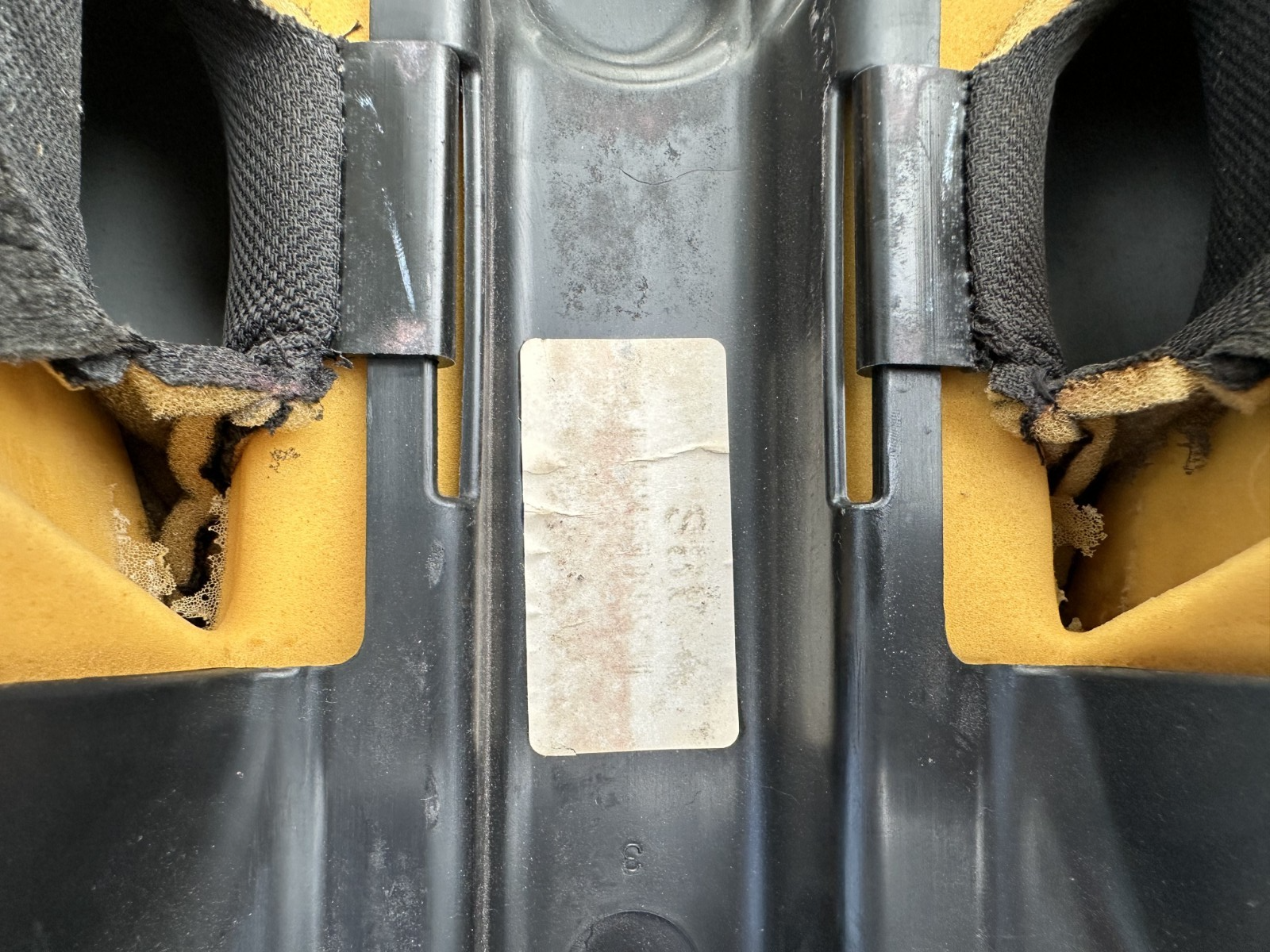 05-09 Ford Mustang Charcoal Black Cloth Rear Seat No Brackets V6 Pattern OEM