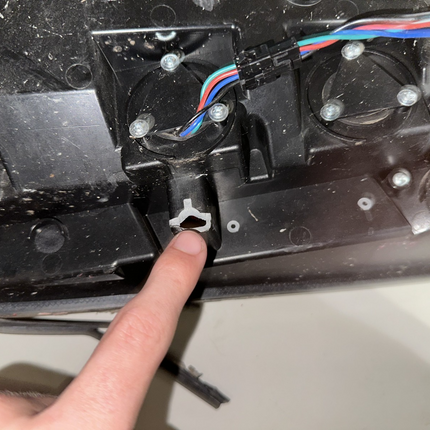 05-09 Ford Mustang LED Tail light With Wiring RH Passenger DAMAGED