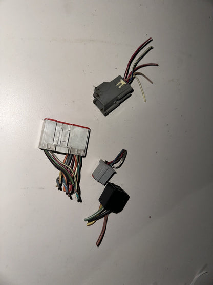05-07 Ford Mustang Electrical Connector Main Radio Wiring W/ Fan Speed OEM