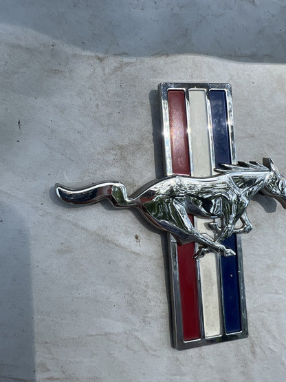 05-09 Ford Mustang V6 Horse Pony Fender Badges Prancing Horse OEM