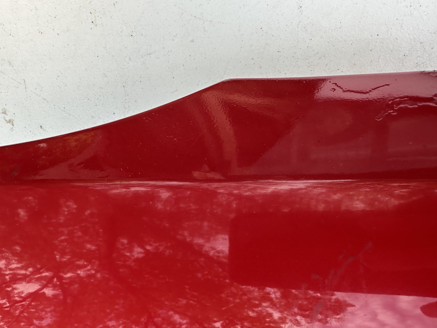 05-09 Ford Mustang Front Passenger Side Base Red Fender W/ Stripe