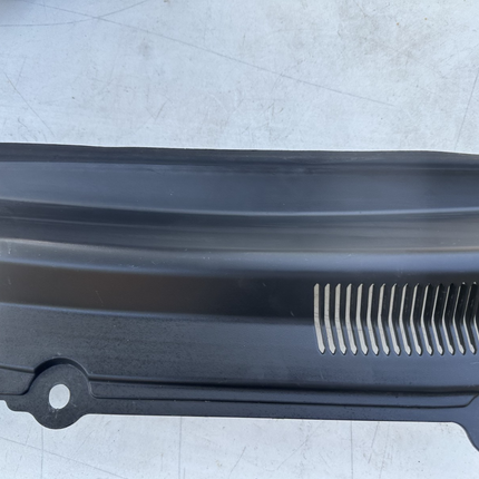 05-09 Ford Mustang LH & RH Driver Passenger Wiper Dash Top Cowl Grille Vent OEM