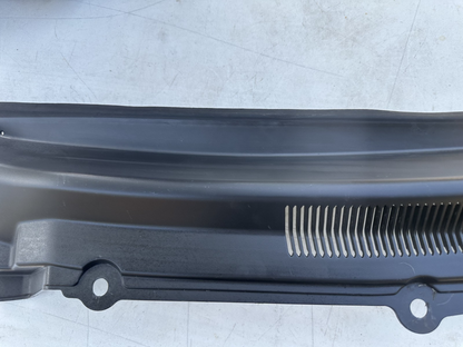 05-09 Ford Mustang LH & RH Driver Passenger Wiper Dash Top Cowl Grille Vent OEM