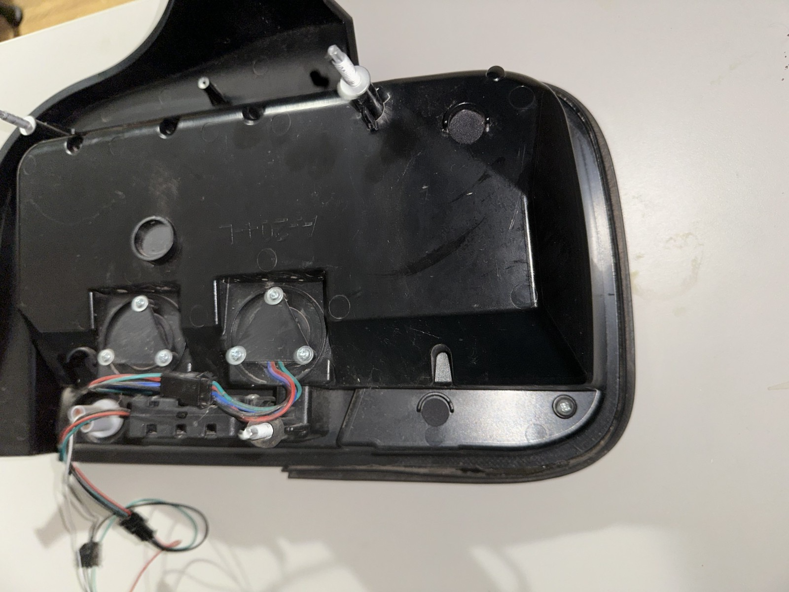 05-09 Ford Mustang LED Tail light With Wiring LH Driver With All Bulbs Working