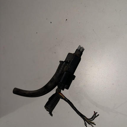 05-09 Ford Mustang Misc. Connector Plug Clip OEM W/ Wires