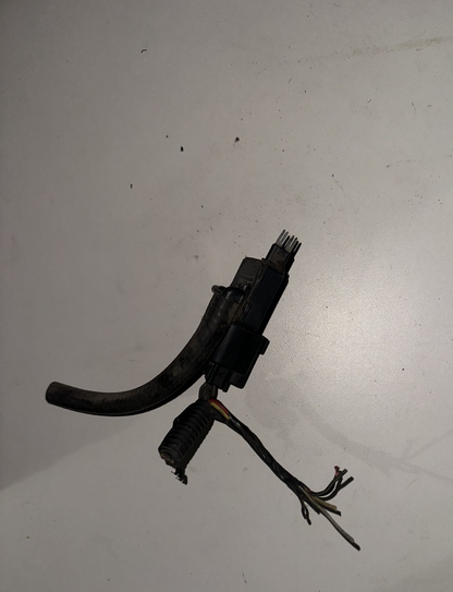 05-09 Ford Mustang Misc. Connector Plug Clip OEM W/ Wires