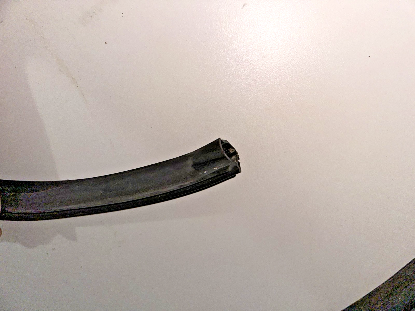 05-09 Ford Mustang Lower Door To Body Weather Strip OEM RH Passenger