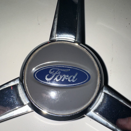 05-09 Ford Mustang 3-bar Spinner Wheel Chrome Center Cap Ford Logo OEM
