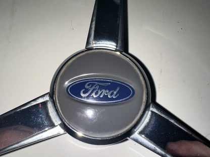 05-09 Ford Mustang 3-bar Spinner Wheel Chrome Center Cap Ford Logo OEM