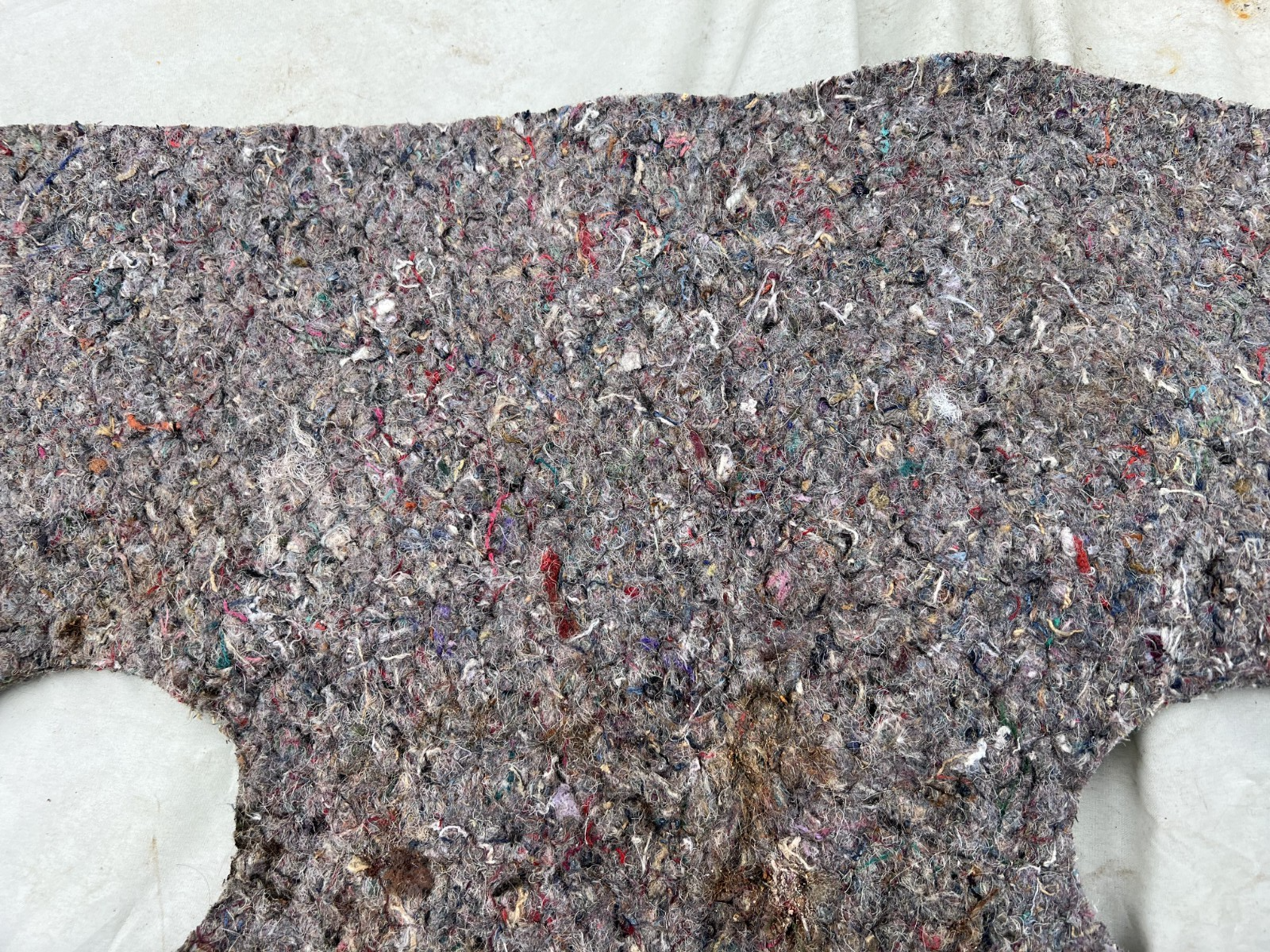 99-04 Ford Mustang Rear Seat Body Bottom Insulation Carpet Mat OEM