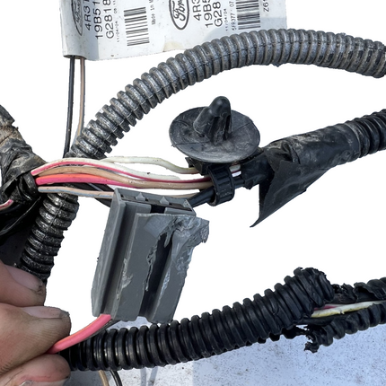 05-09 Ford Mustang Trunk Wiring Wire Harness Without Sirius Satellite Radio OEM 