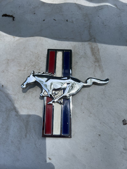 05-09 Ford Mustang V6 Horse Pony Fender Badges Prancing Horse OEM