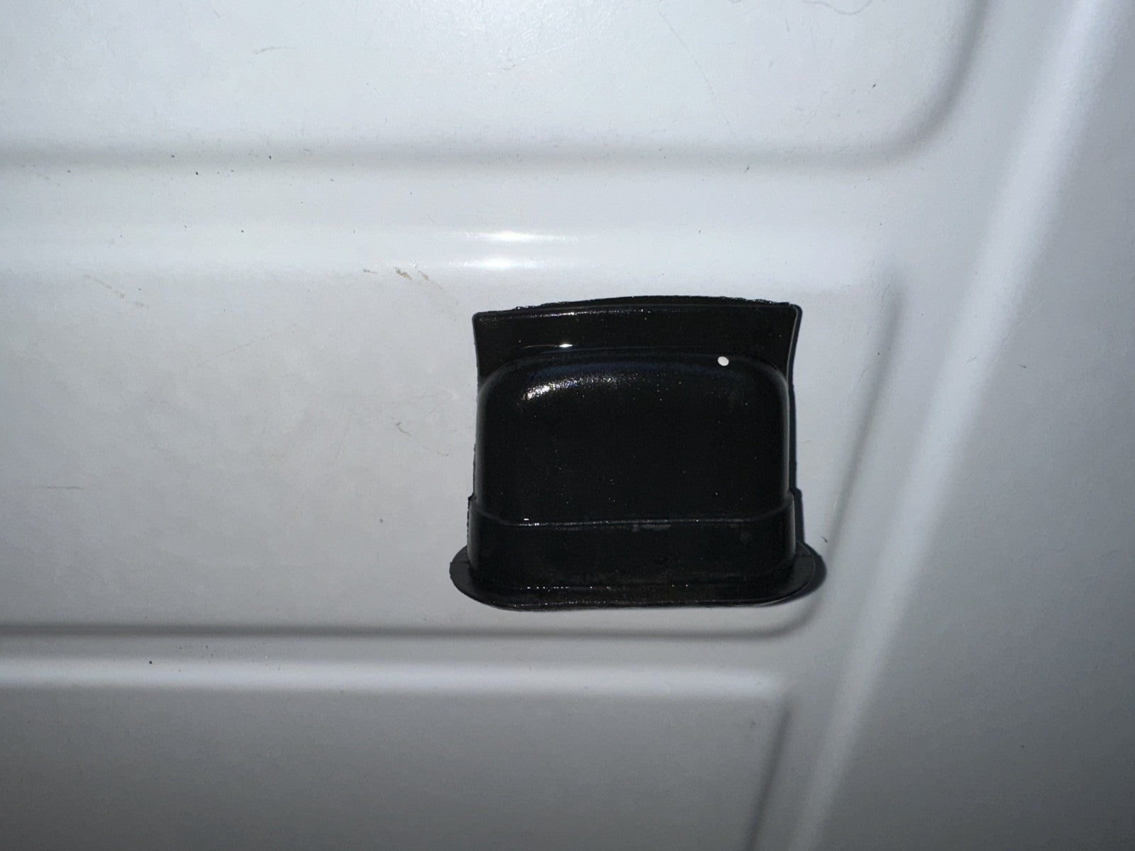 05-19 Ford Mustang Wiper Cowl Drain Tube Water OEM 5R3Z-01523-AA Used