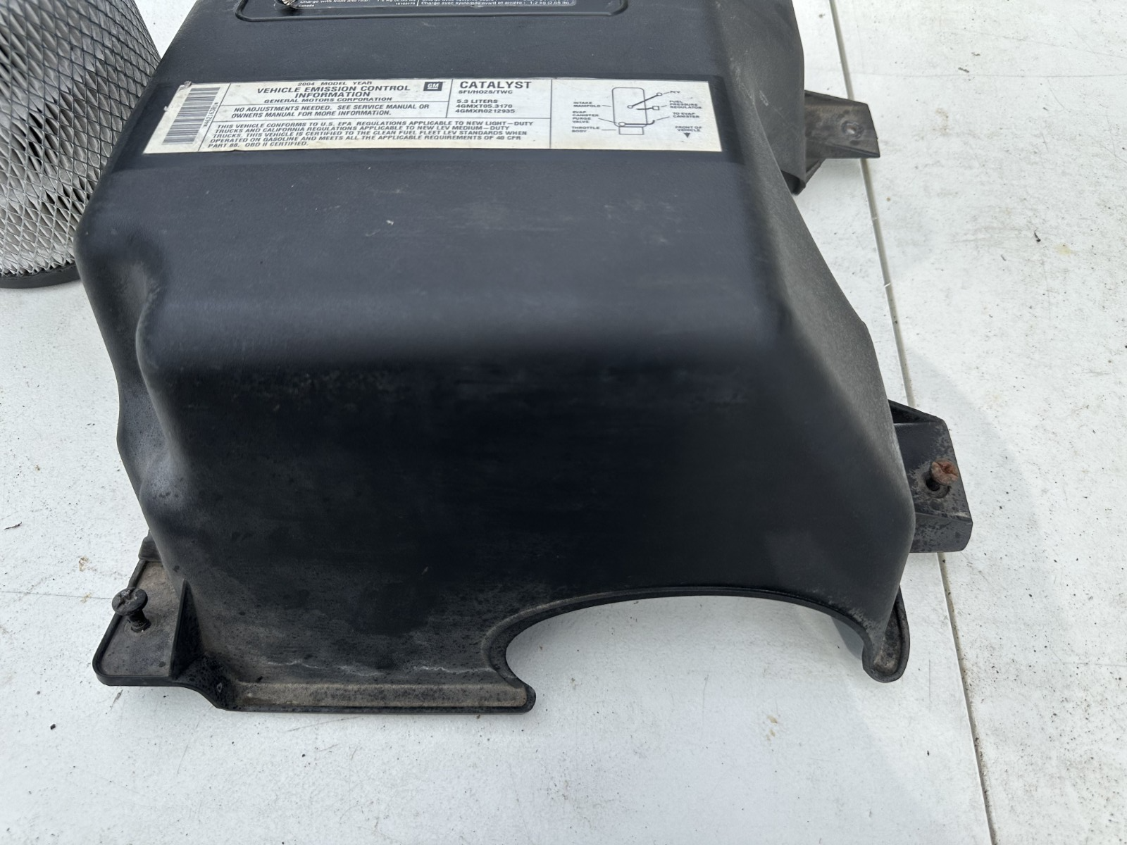 2002-2009 GMC Envoy 5.3L V8 Air Intake Upper Cleaner Housing Box OEM W/ FILTER