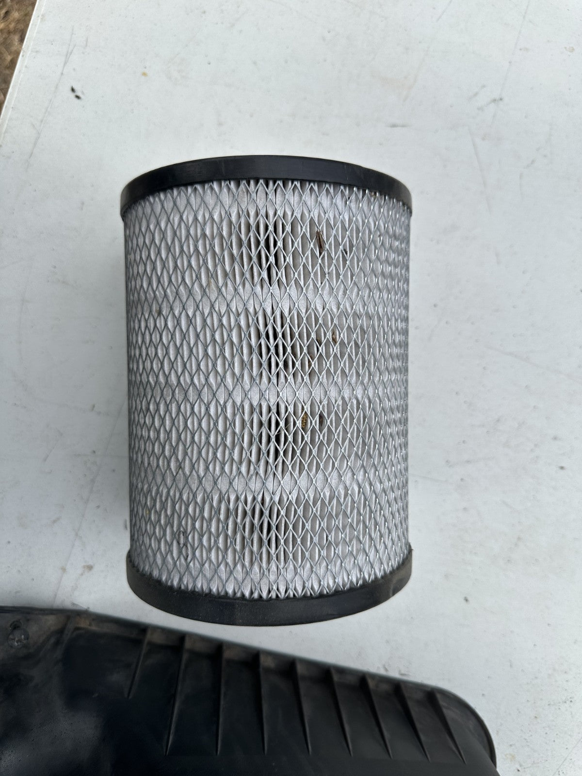 2002-2009 GMC Envoy 5.3L V8 Air Intake Upper Cleaner Housing Box OEM W/ FILTER