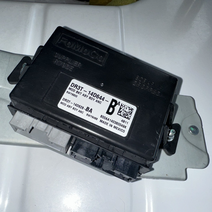 11-14 Ford Mustang Lighting Control Module DR3T-14D644-BA OEM W/ Bracket
