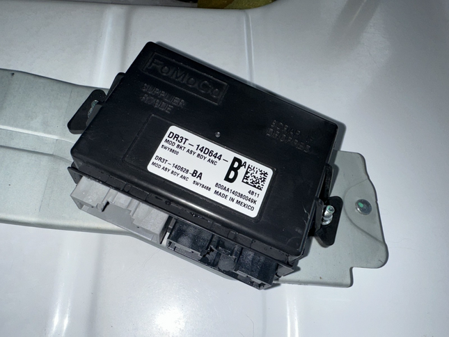 11-14 Ford Mustang Lighting Control Module DR3T-14D644-BA OEM W/ Bracket