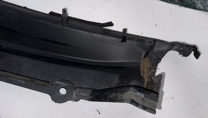 05-09 Ford Mustang RH Passenger Wiper Dash Top Cowl Grille Vent OEM