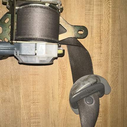 05-06 Toyota Camry Passenger Right RH Front Seatbelt OEM Tan Color Belt