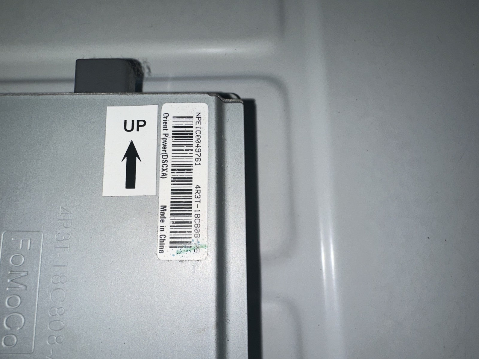 05-09 Ford Mustang Shaker 500 Small Amplifier OEM Ford 5R3T-18C808-AA