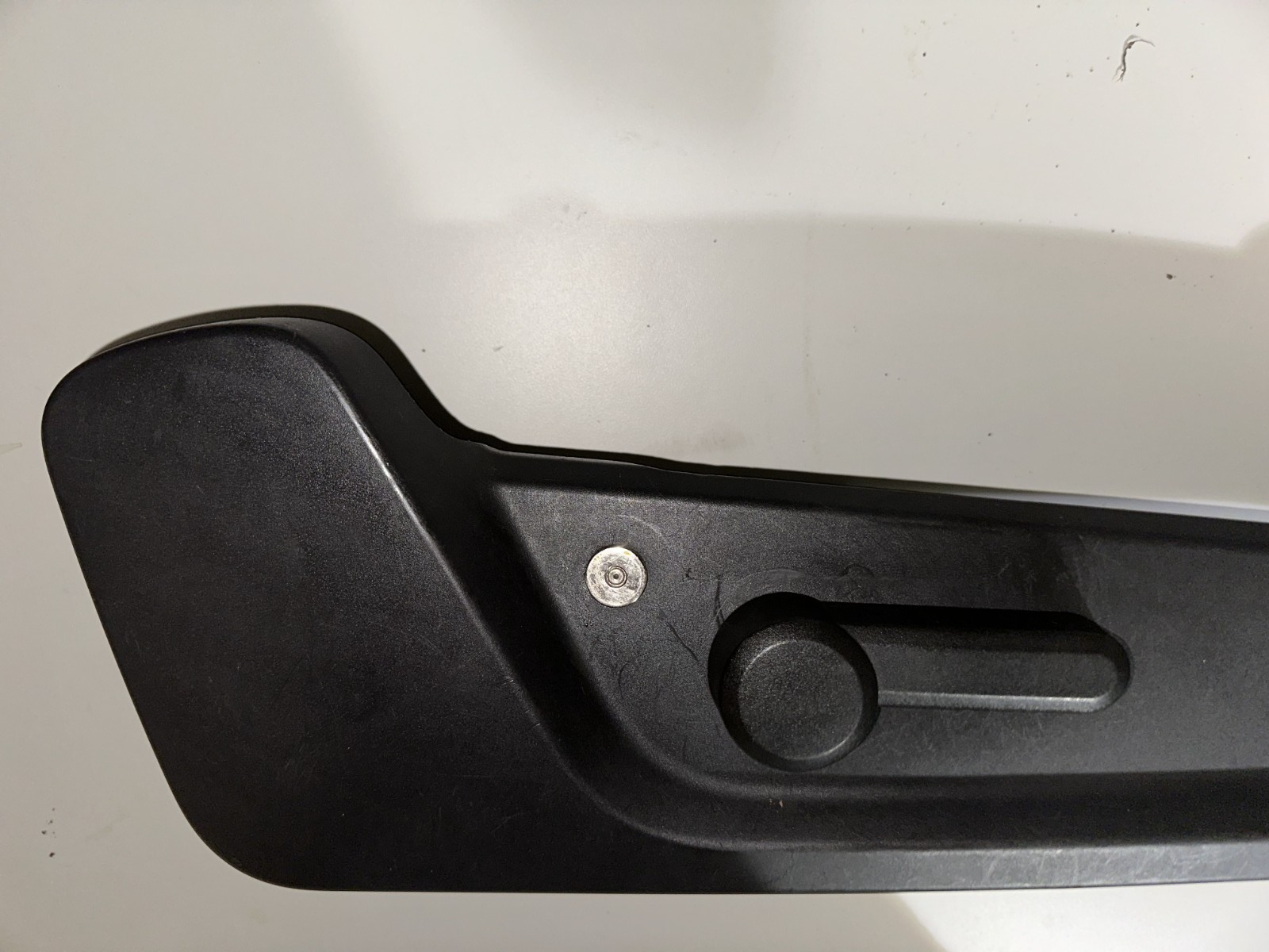 05-08 Ford Mustang Front Passenger Side RH Seat Trim Bezel Panel OEM