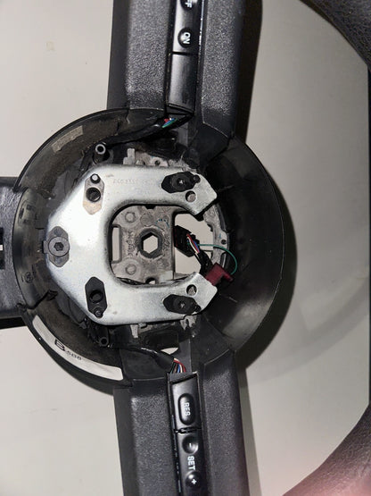 05-09 Ford Mustang Base Vinyl Steering Wheel OEM Black With Wiring