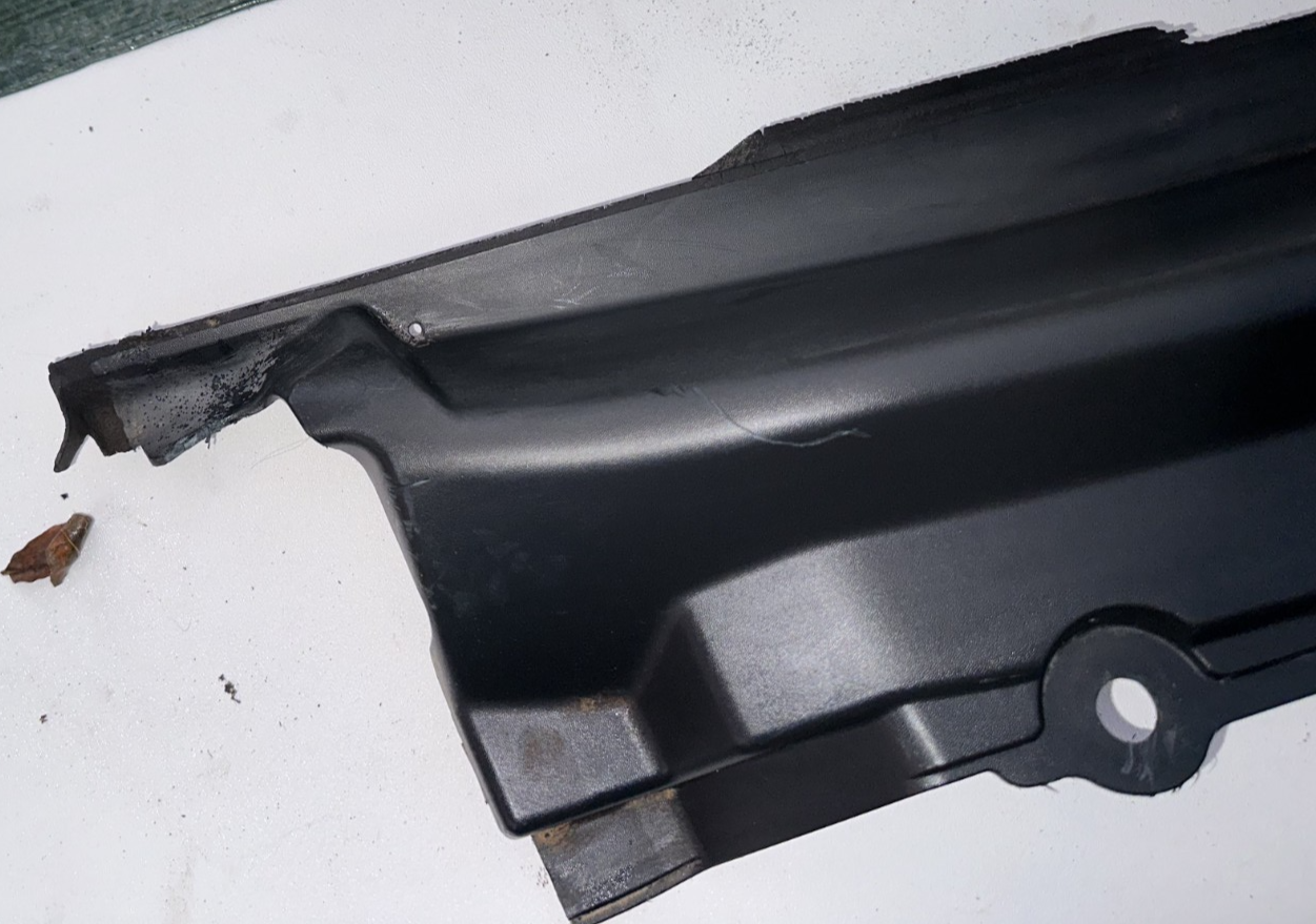 05-09 Ford Mustang RH Passenger Wiper Dash Top Cowl Grille Vent OEM