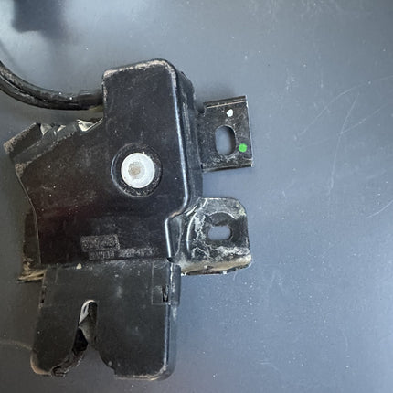 05-09 Ford Mustang Rear Trunk Latch OEM In Working Order