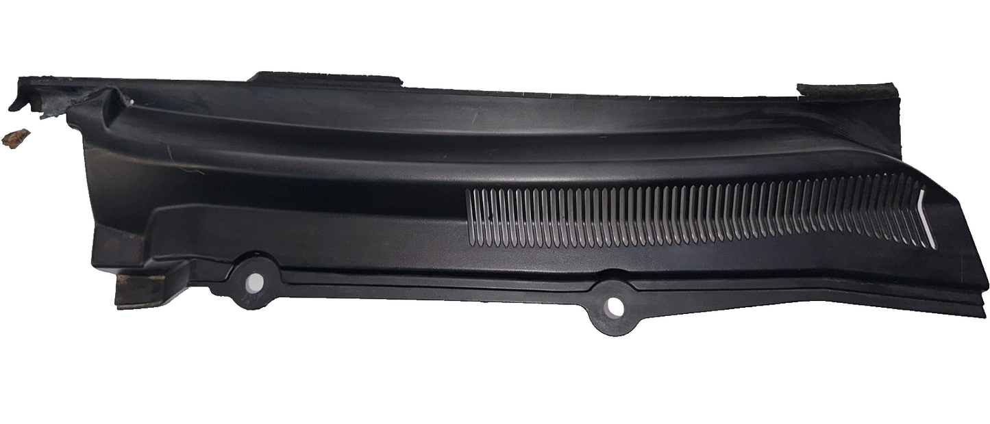 05-09 Ford Mustang RH Passenger Wiper Dash Top Cowl Grille Vent OEM