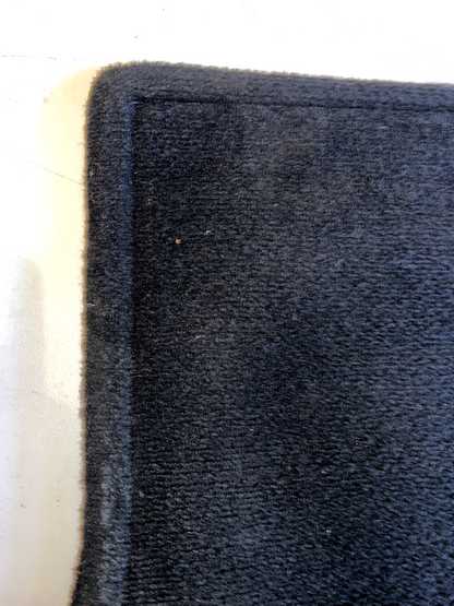 05-09 Ford Mustang Black Carpet Floor Mats OEM Pair With Silver MUSTANG Emblem 