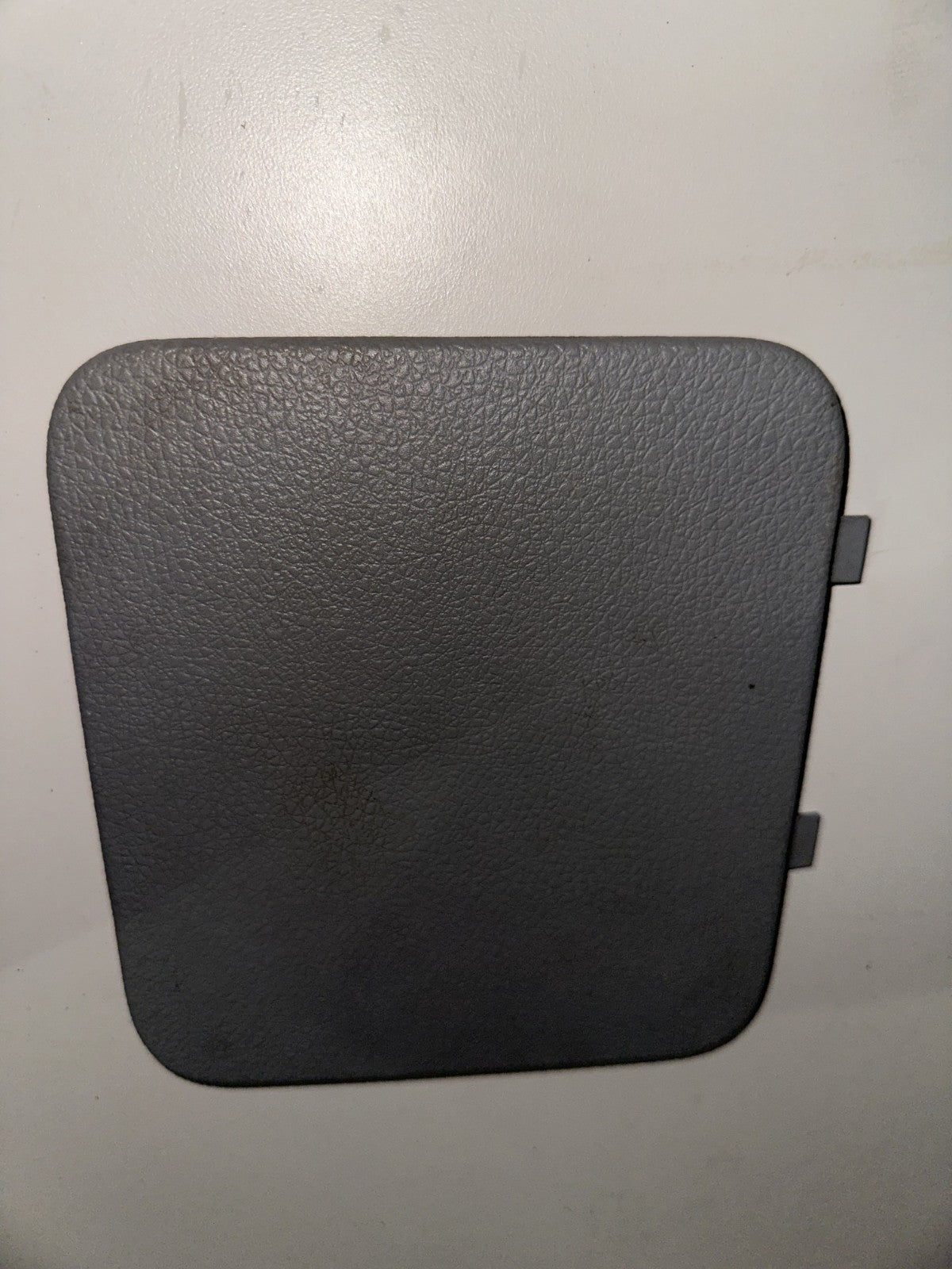 05-09 Ford Mustang Passenger Lower Dove Grey Fuse Box Cover Trim OEM